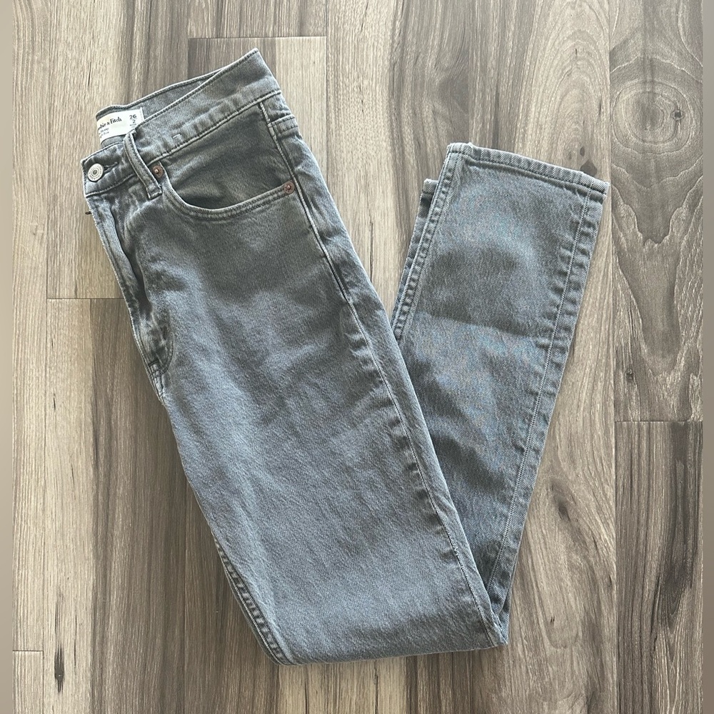 Abercrombie high rise Jean